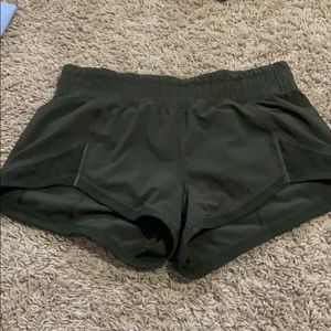 Lululemon hotty hot short